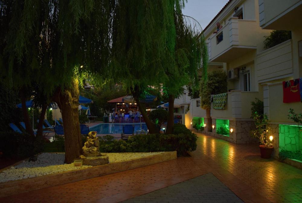 Sofia Studios & Apts เอเจีย มารีนา เนีย ไกโดนเนียส ภายนอก รูปภาพ